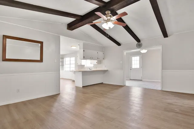 Photo 5 — 6607 Avenue U, Lubbock, TX 79412