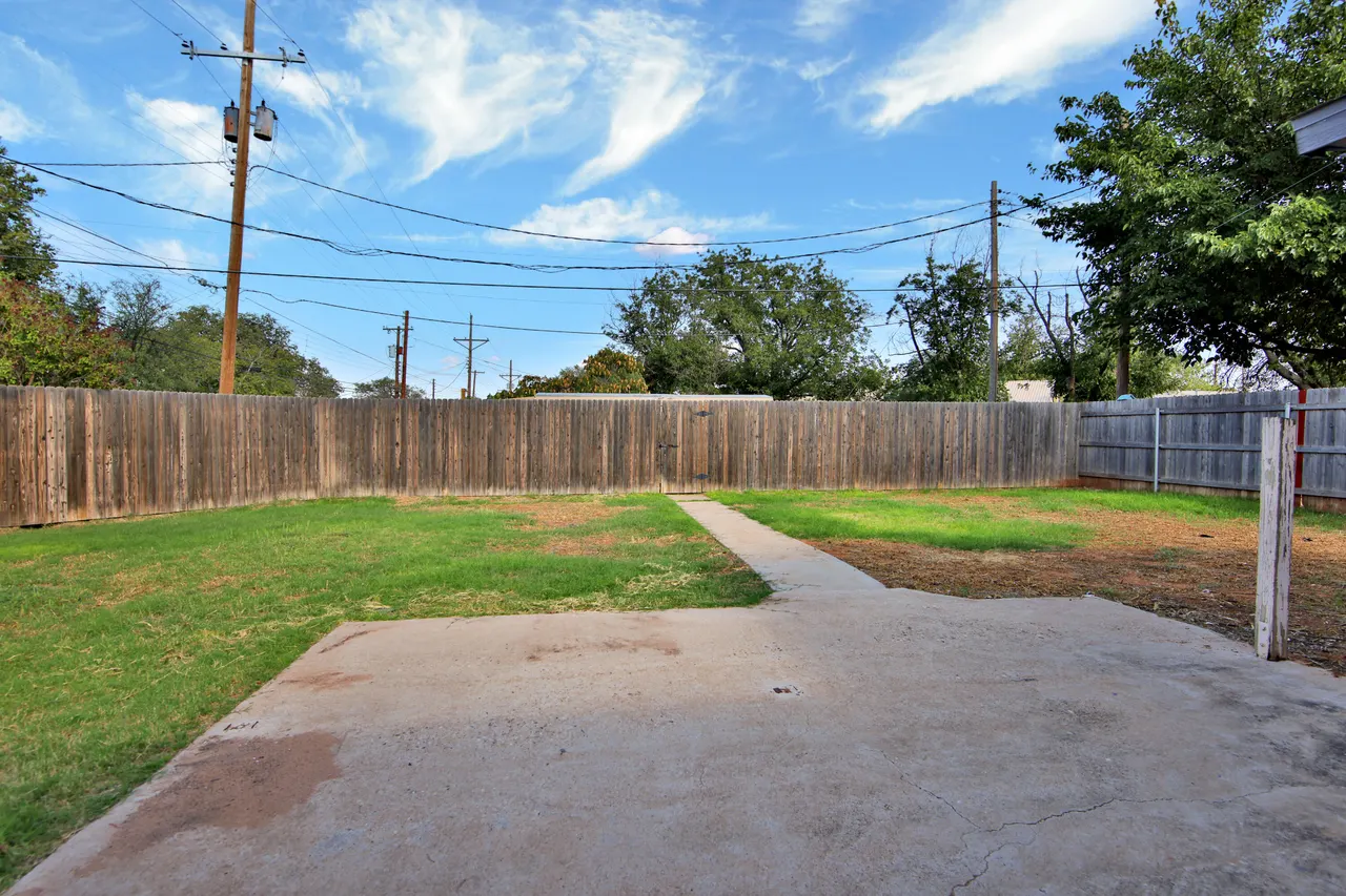 Photo 25 — 6607 Avenue U, Lubbock, TX 79412