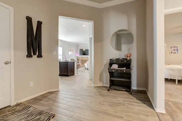Photo 3 — 6818 40th Street, Lubbock, TX 79407
