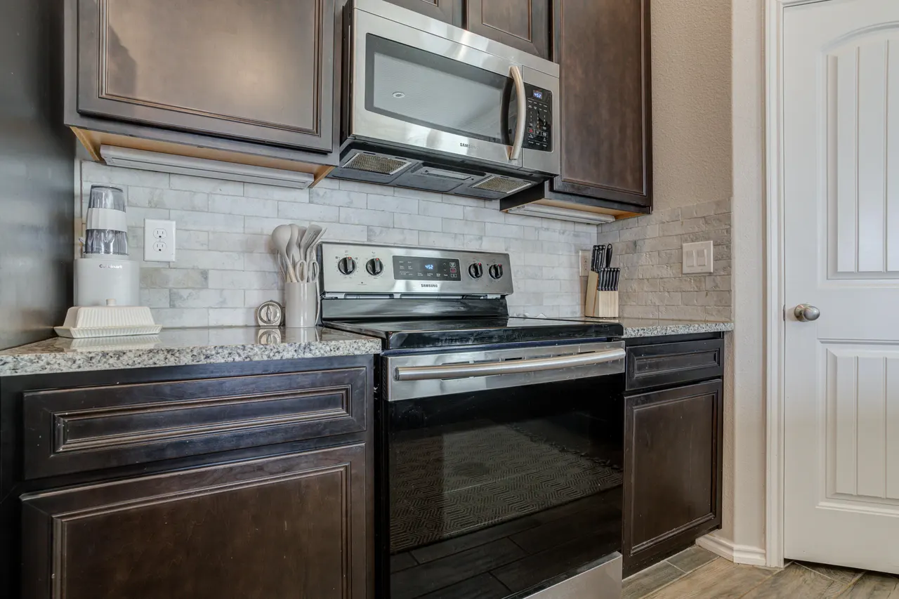 Photo 7 — 6818 40th Street, Lubbock, TX 79407