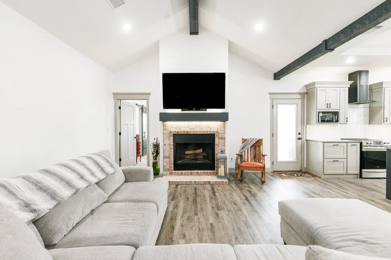 Photo 2 — 5914 Grinnell Street, Lubbock, TX 79416
