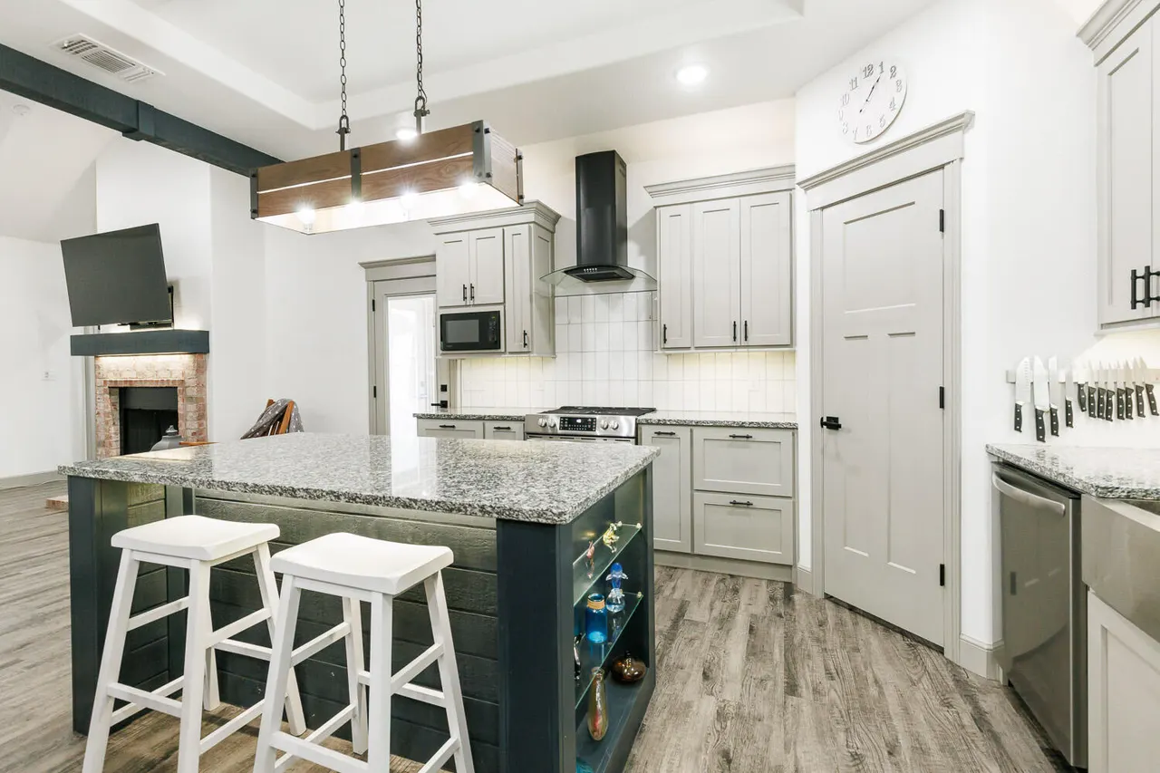Photo 4 — 5914 Grinnell Street, Lubbock, TX 79416