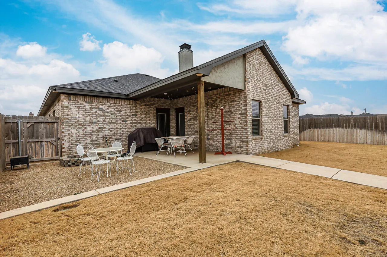 Photo 5 — 5914 Grinnell Street, Lubbock, TX 79416