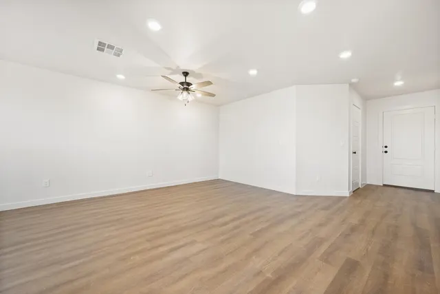 Photo 5 — 8321 24th Street, Lubbock, TX 79407