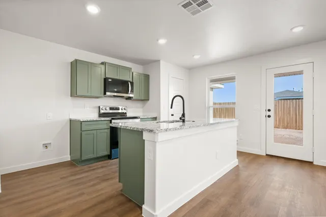 Photo 6 — 8321 24th Street, Lubbock, TX 79407