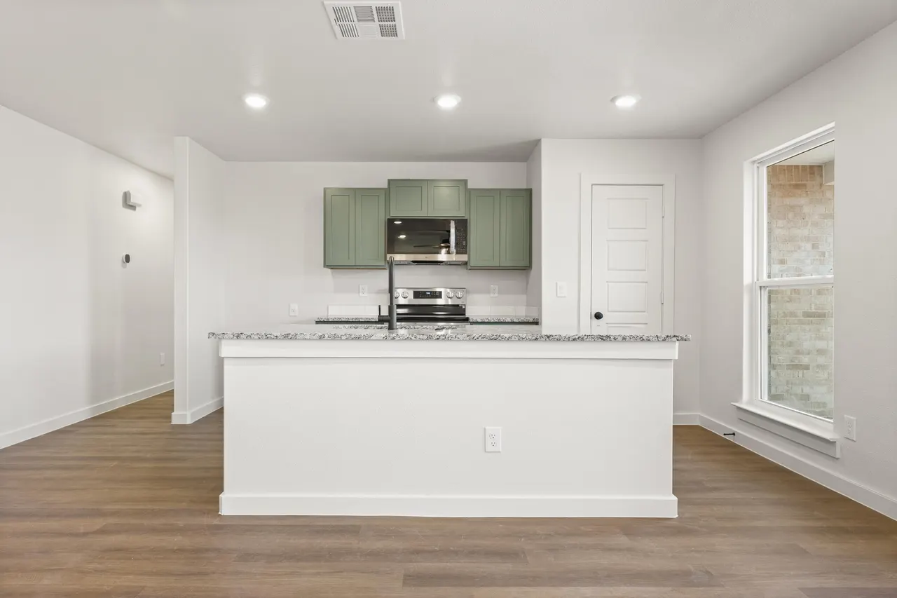 Photo 7 — 8321 24th Street, Lubbock, TX 79407