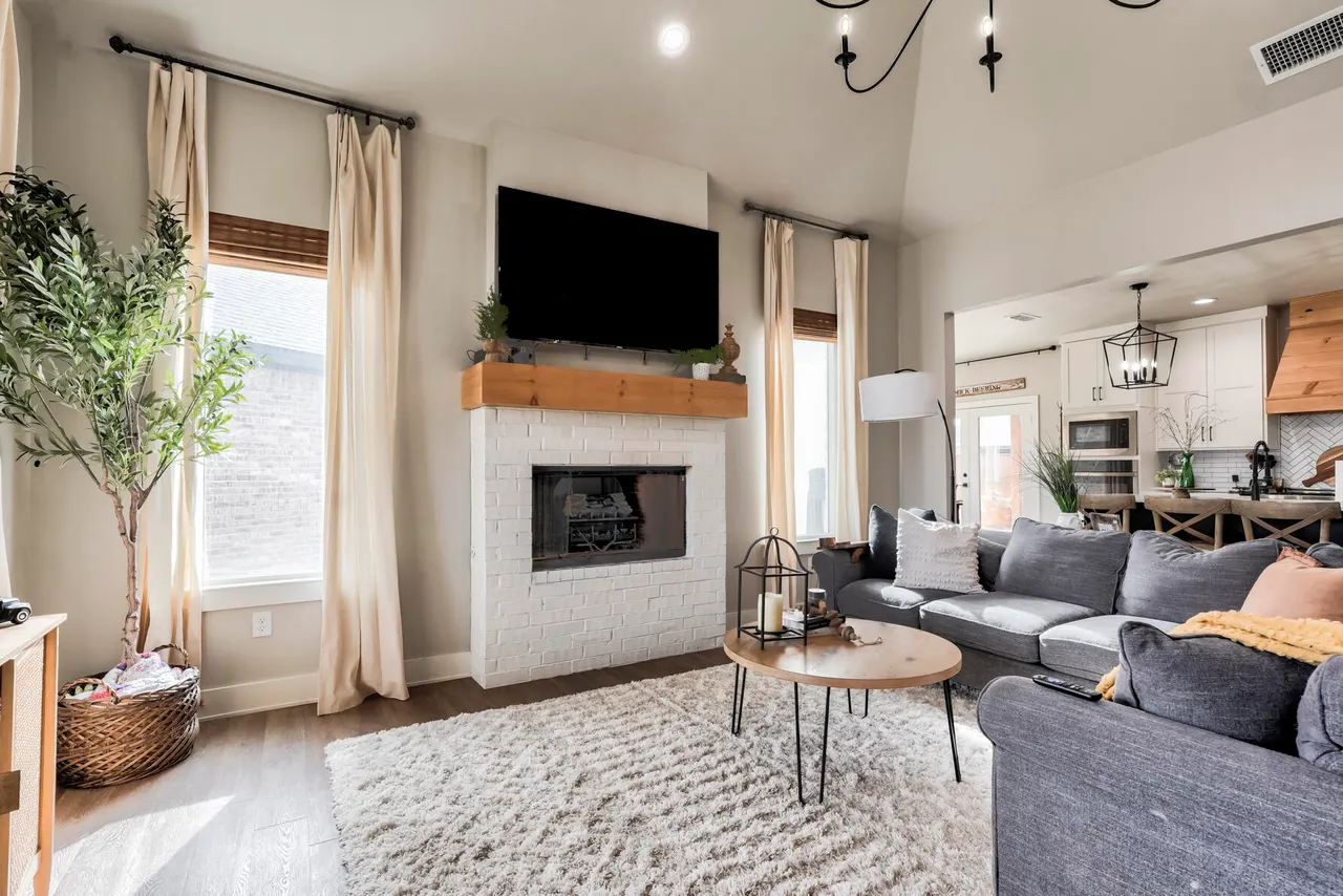 Photo 9 — 823 N 6th Circle, Wolfforth, TX 79382