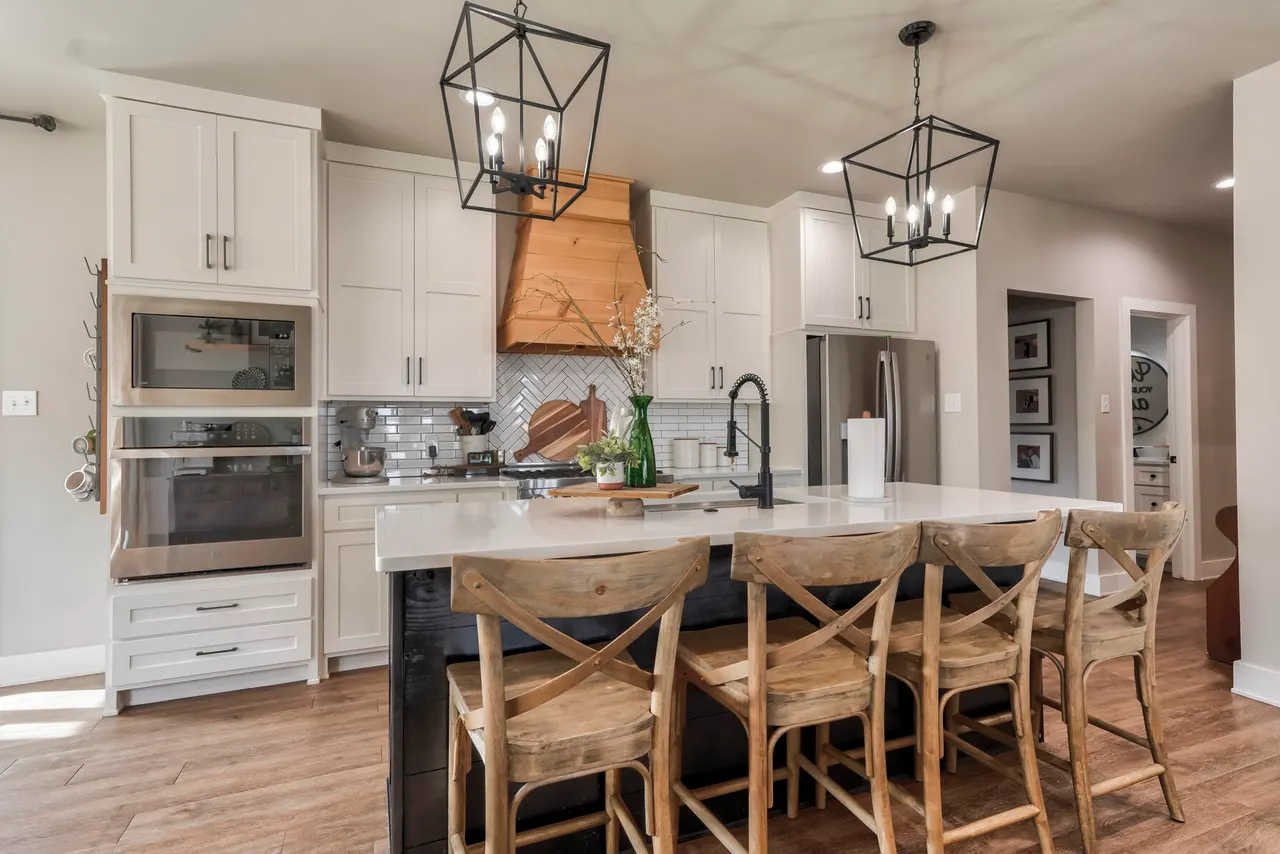 Photo 17 — 823 N 6th Circle, Wolfforth, TX 79382
