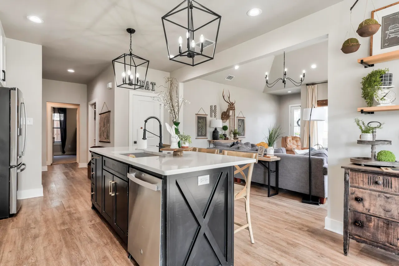 Photo 25 — 823 N 6th Circle, Wolfforth, TX 79382