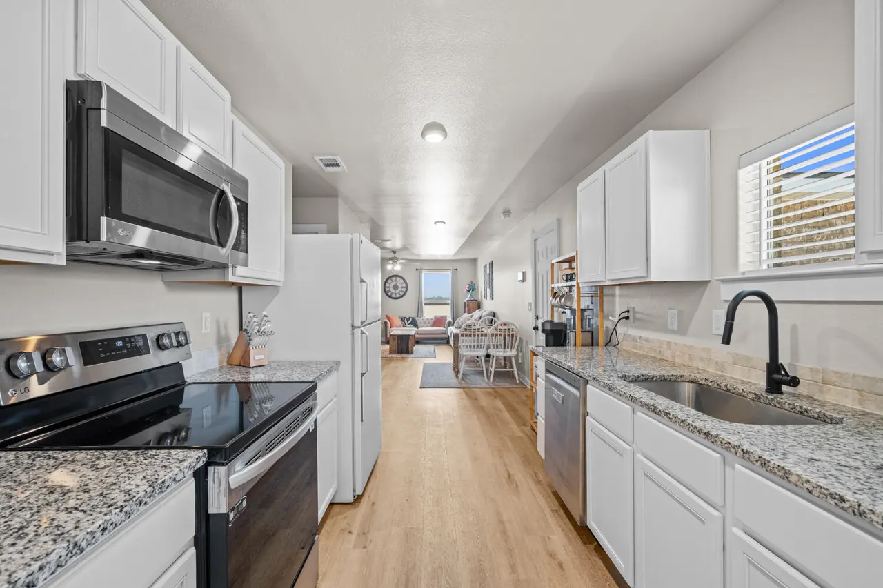 Photo 6 — 7410 37th Street, Lubbock, TX 79407