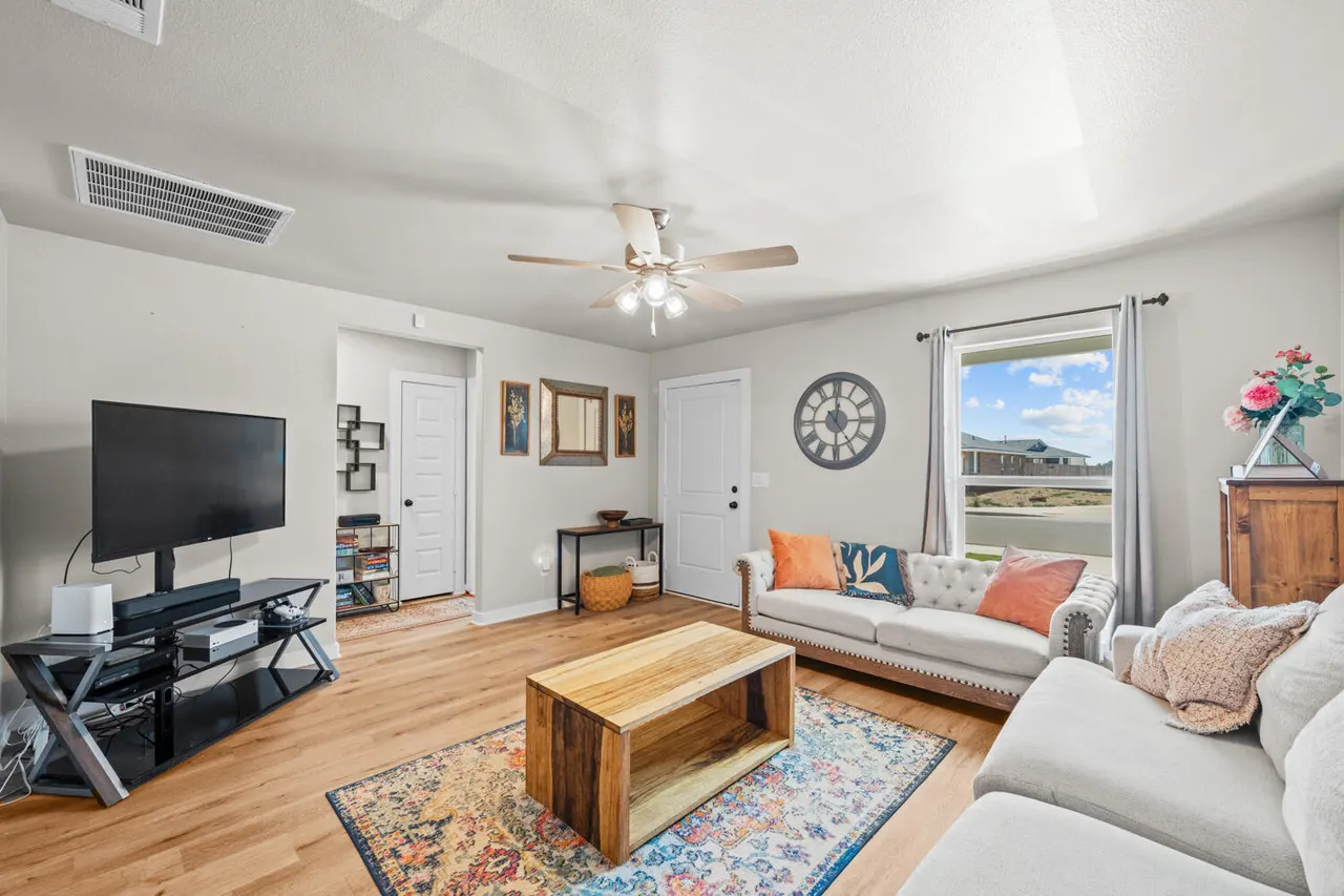 Photo 3 — 7410 37th Street, Lubbock, TX 79407