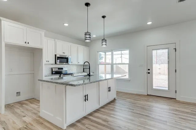 Photo 2 — 407 Ave M, Abernathy, TX 79311