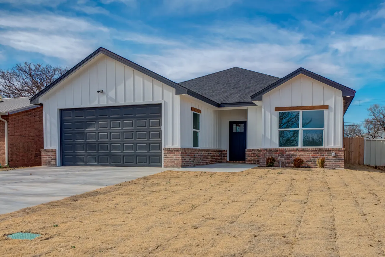 Photo 6 — 407 Ave M, Abernathy, TX 79311