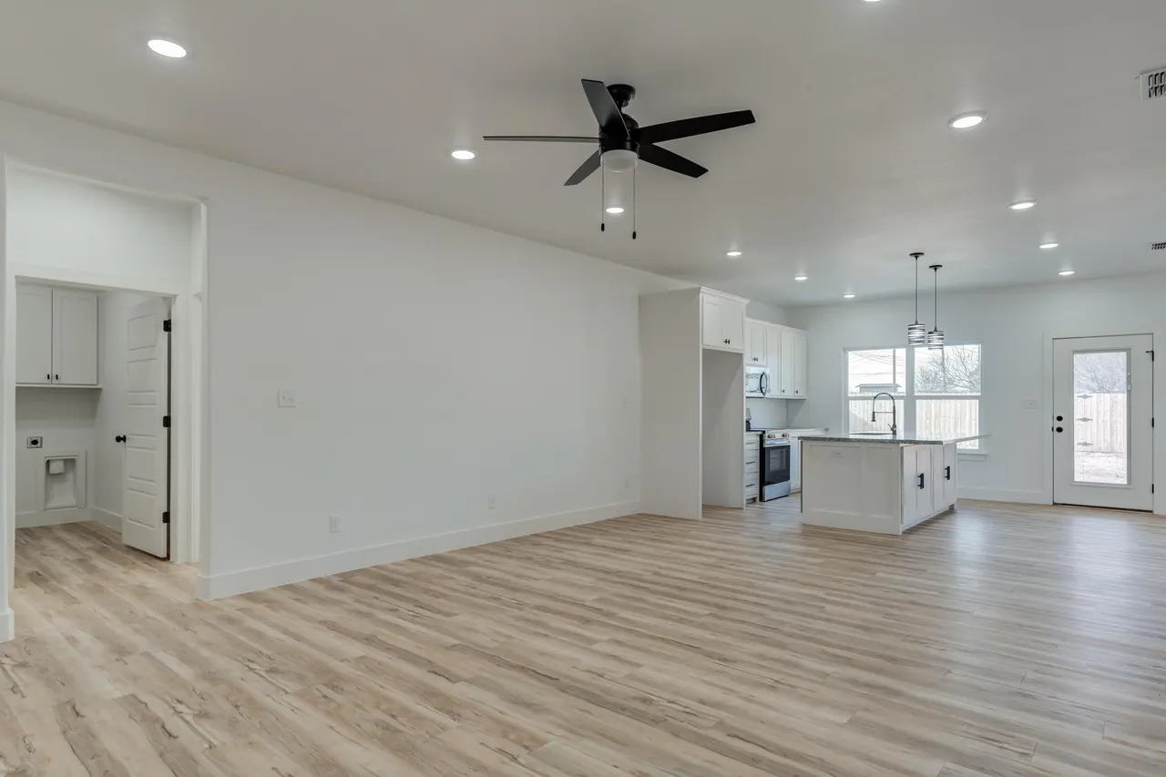 Photo 10 — 407 Ave M, Abernathy, TX 79311