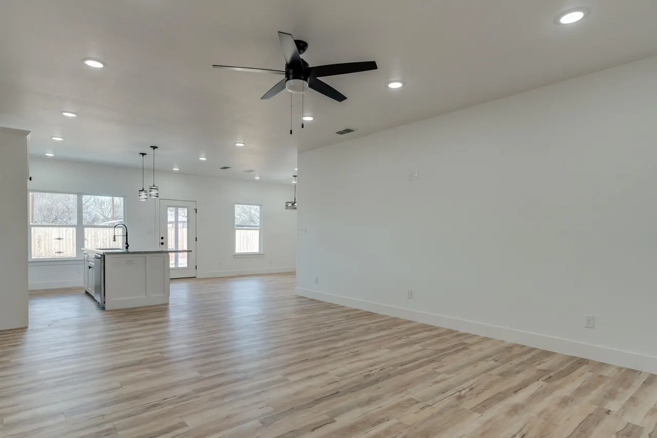 Photo 11 — 407 Ave M, Abernathy, TX 79311