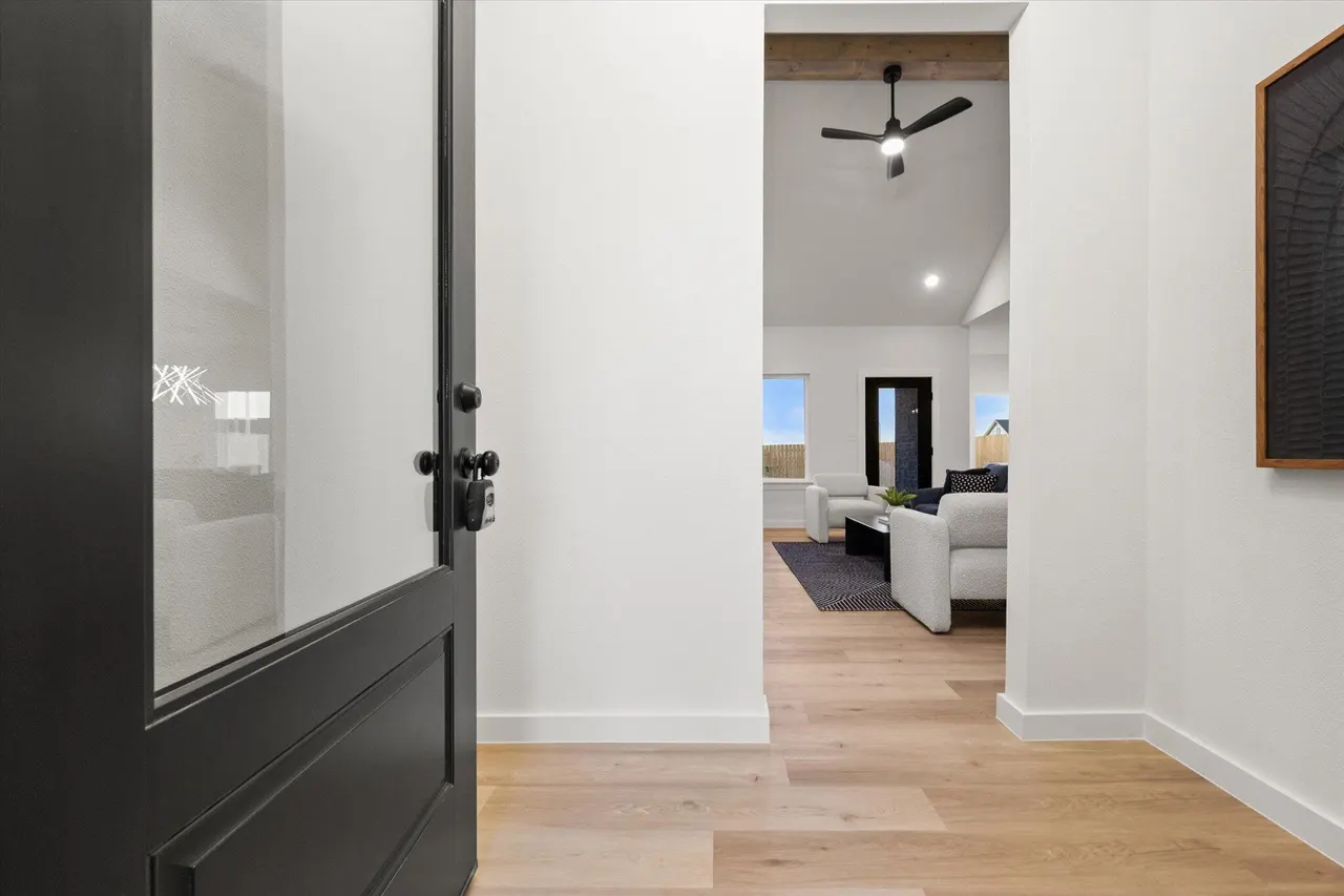 Photo 3 — 710 E 13th Street, Wolfforth, TX 79382