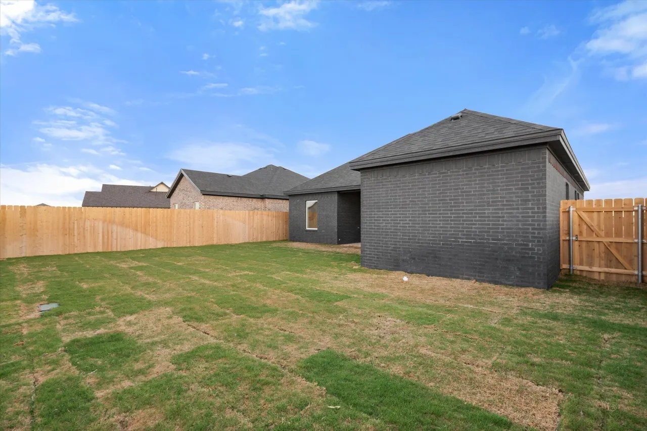 Photo 34 — 710 E 13th Street, Wolfforth, TX 79382