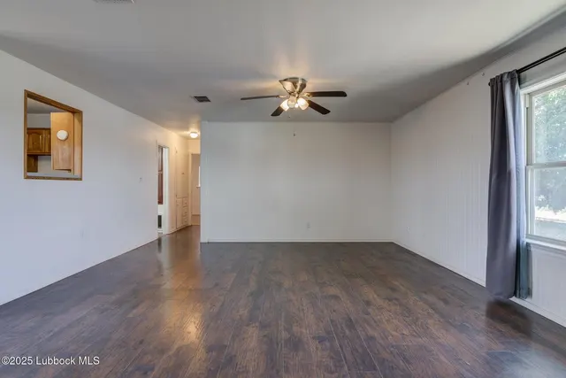 Photo 4 — 3506 Elm Avenue, Lubbock, TX 79404