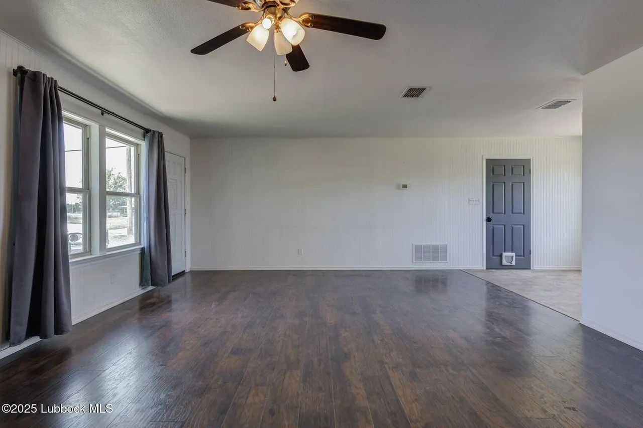 Photo 7 — 3506 Elm Avenue, Lubbock, TX 79404