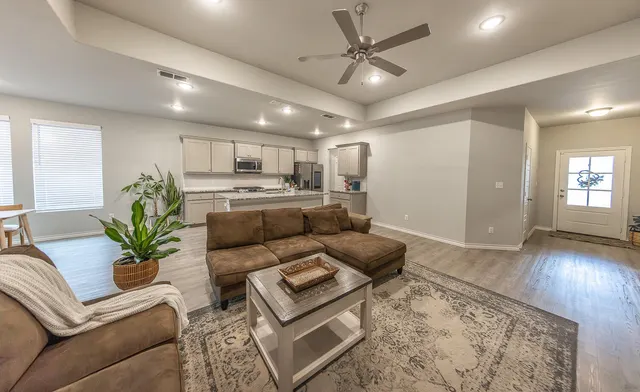 Photo 5 — 7612 61st Street, Lubbock, TX 79407