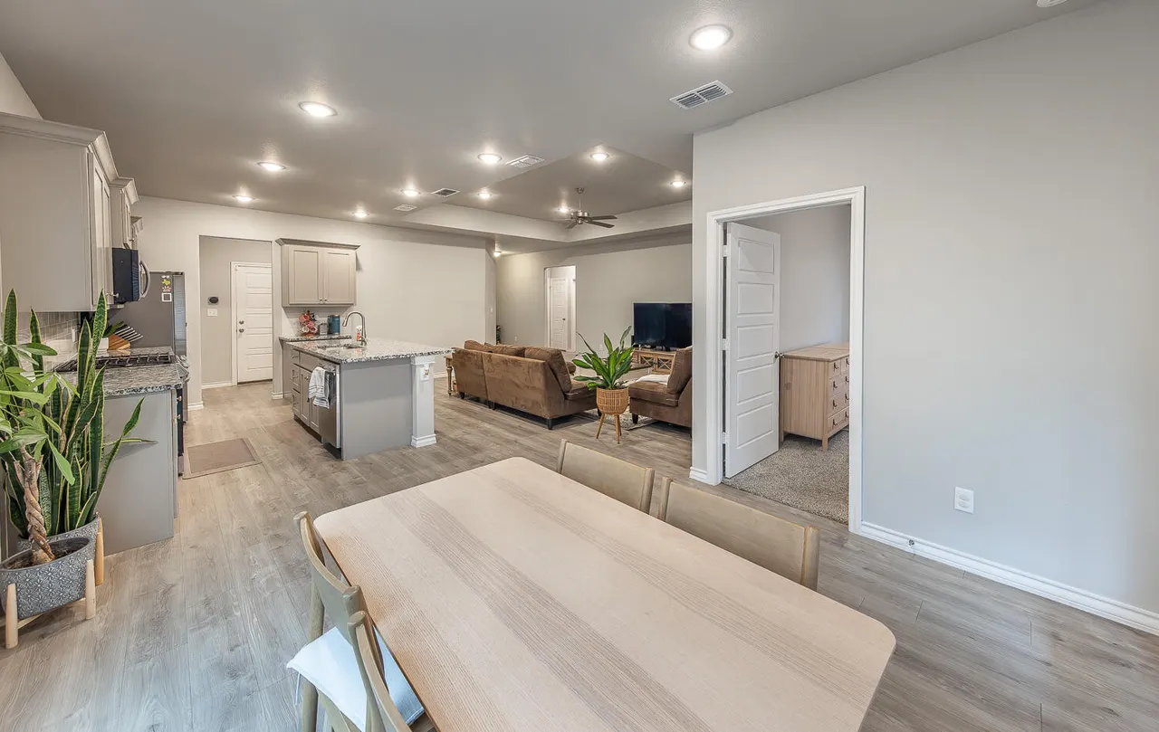 Photo 11 — 7612 61st Street, Lubbock, TX 79407