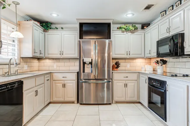 Photo 7 — 2208 Rice Drive, Levelland, TX 79336