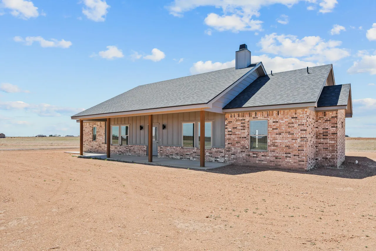 Photo 3 — 16904 County Road 3100, Slaton, TX 79364
