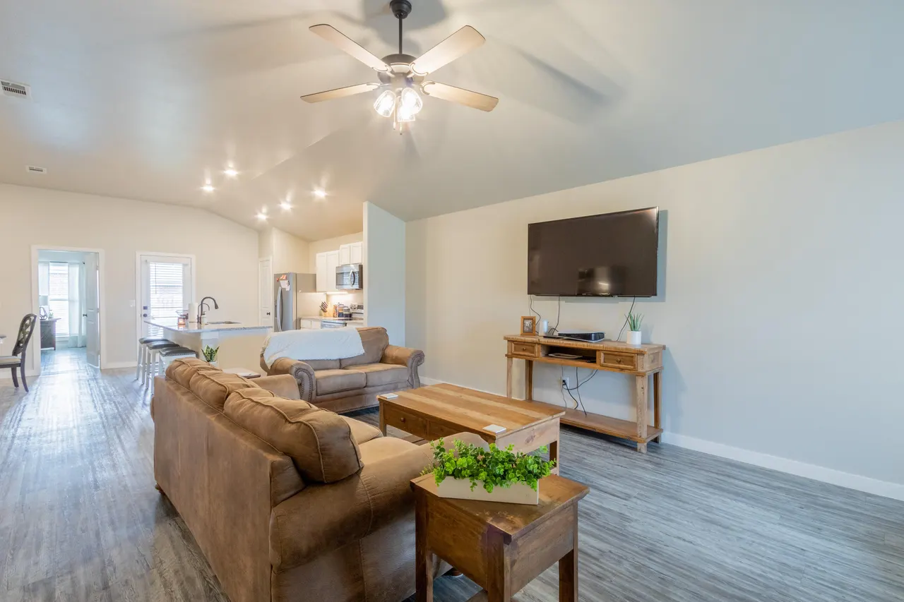 Photo 4 — 7429 32nd Street, Lubbock, TX 79407