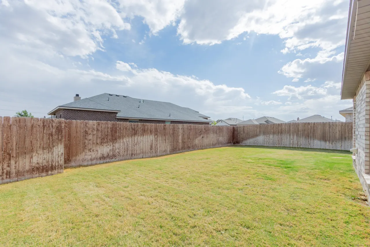 Photo 32 — 7429 32nd Street, Lubbock, TX 79407