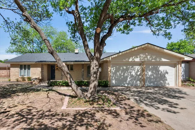 Front exterior — 6806 Norfolk Avenue, Lubbock, TX 79413