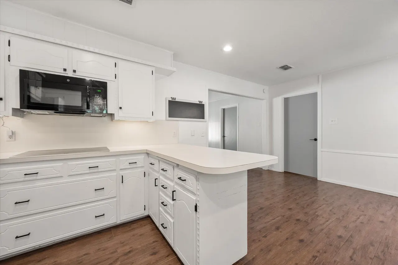 Photo 9 — 6806 Norfolk Avenue, Lubbock, TX 79413