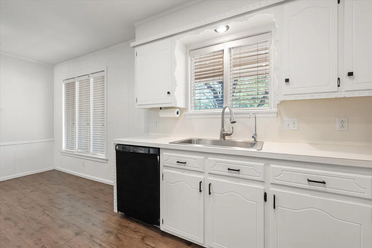 Photo 11 — 6806 Norfolk Avenue, Lubbock, TX 79413