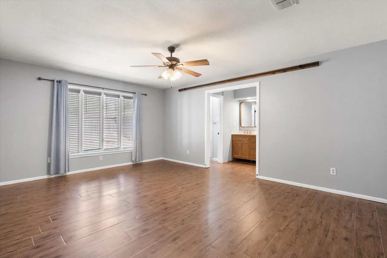Photo 16 — 6806 Norfolk Avenue, Lubbock, TX 79413