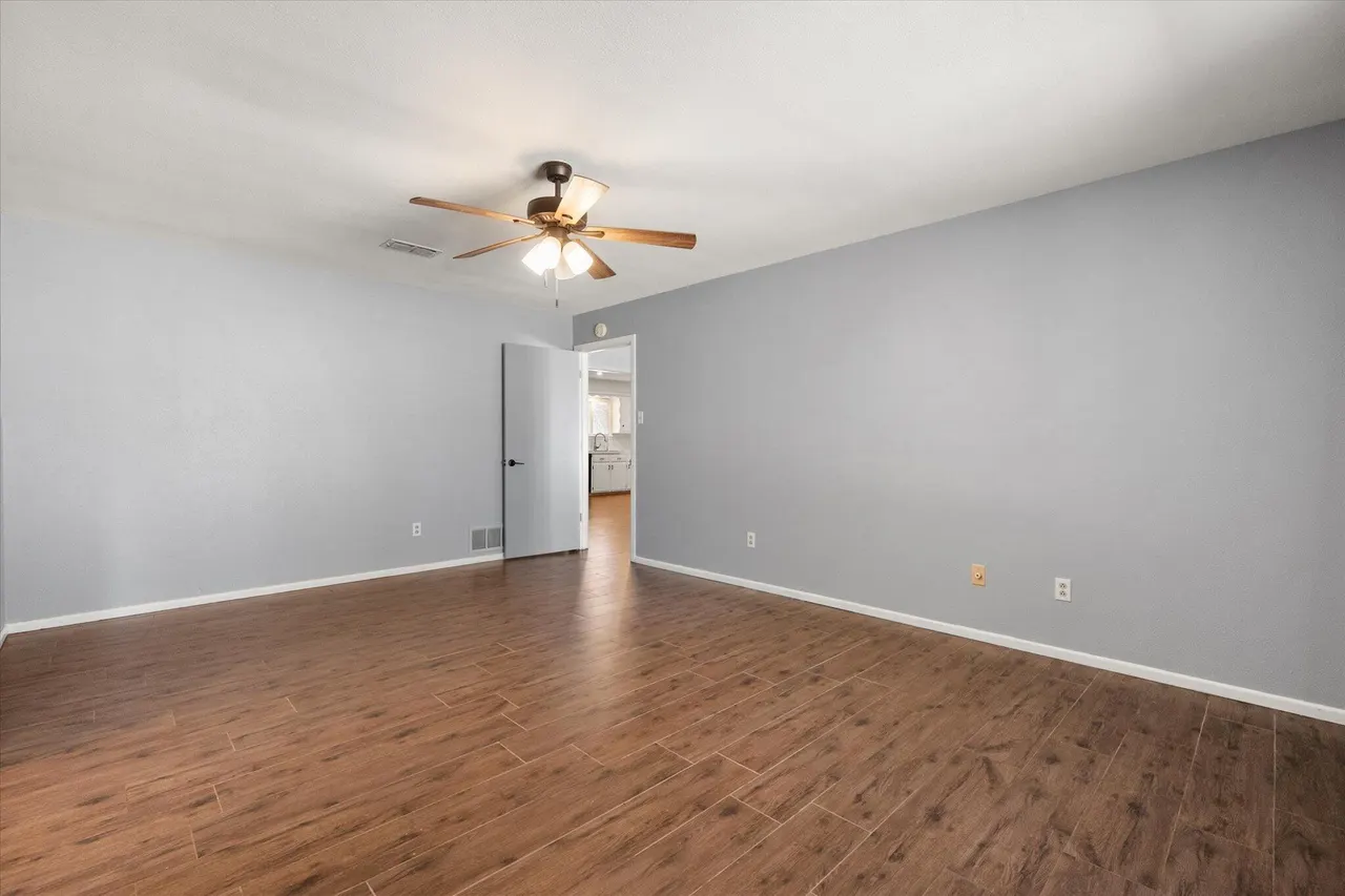 Photo 18 — 6806 Norfolk Avenue, Lubbock, TX 79413