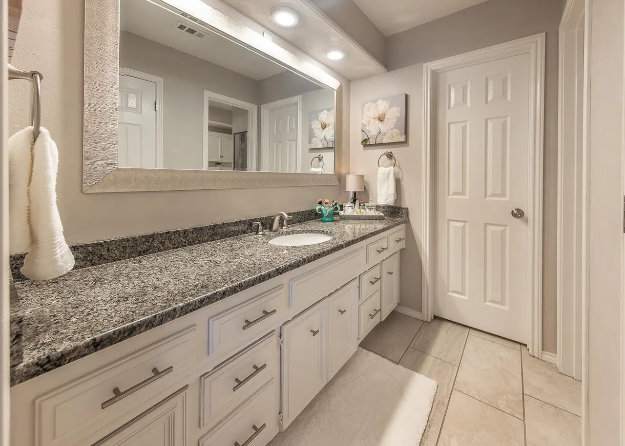 Photo 16 — 3207 64th Street, Lubbock, TX 79413