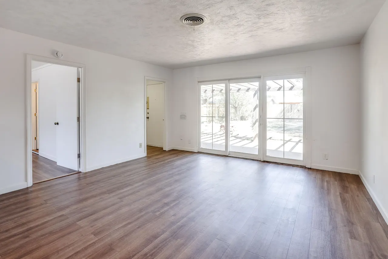 Photo 2 — 4902 43rd Street, Lubbock, TX 79414
