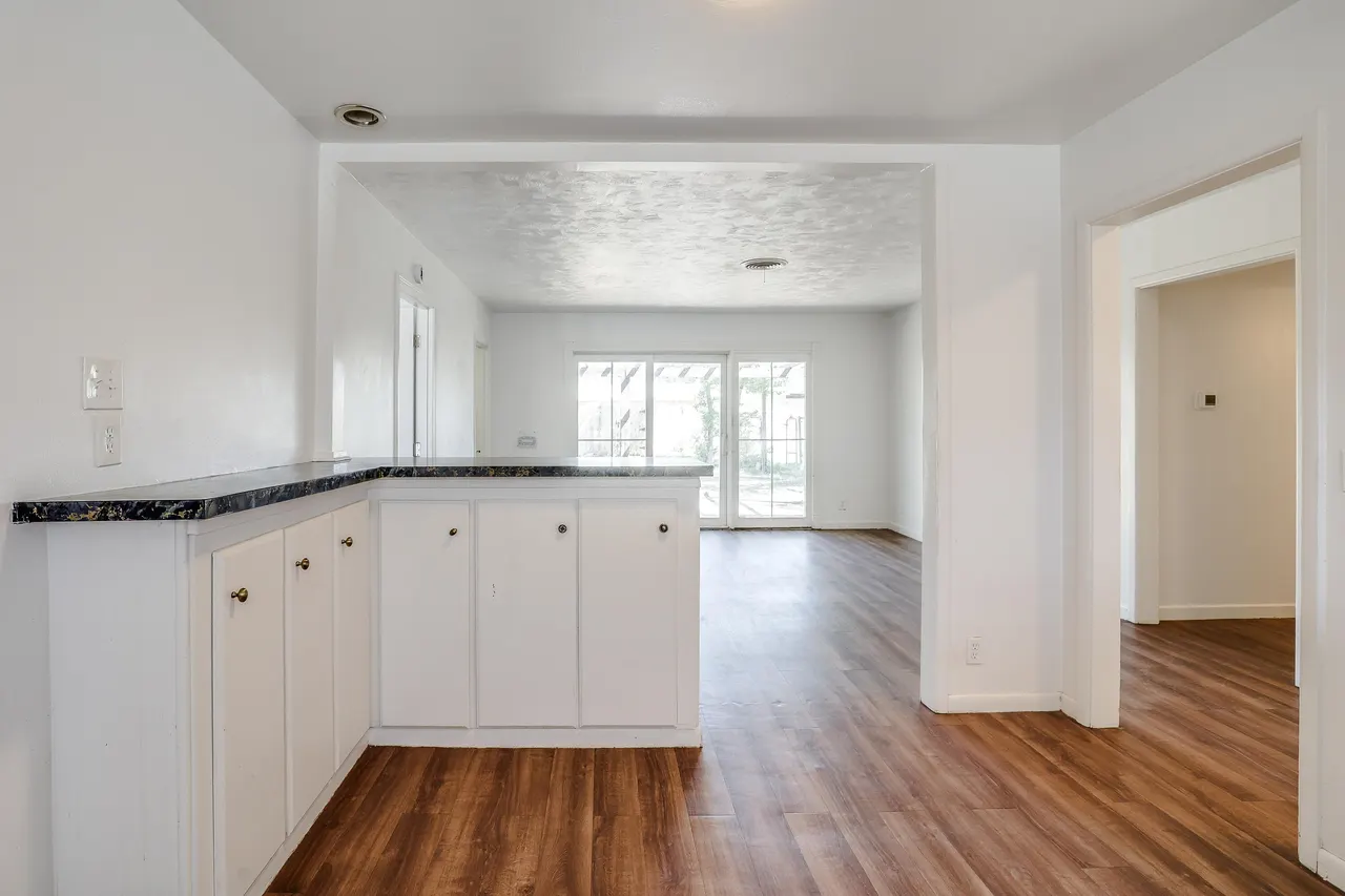 Photo 6 — 4902 43rd Street, Lubbock, TX 79414