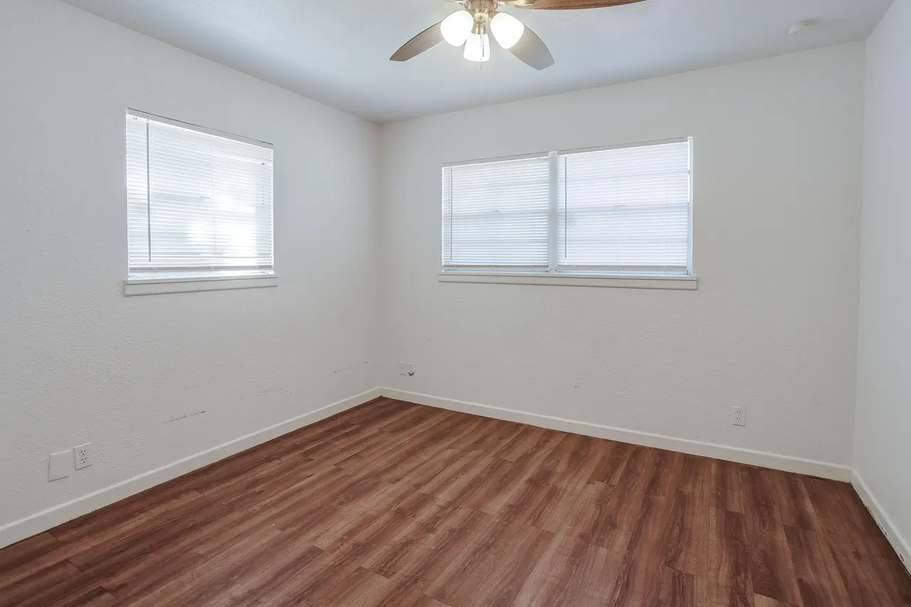 Photo 9 — 4902 43rd Street, Lubbock, TX 79414