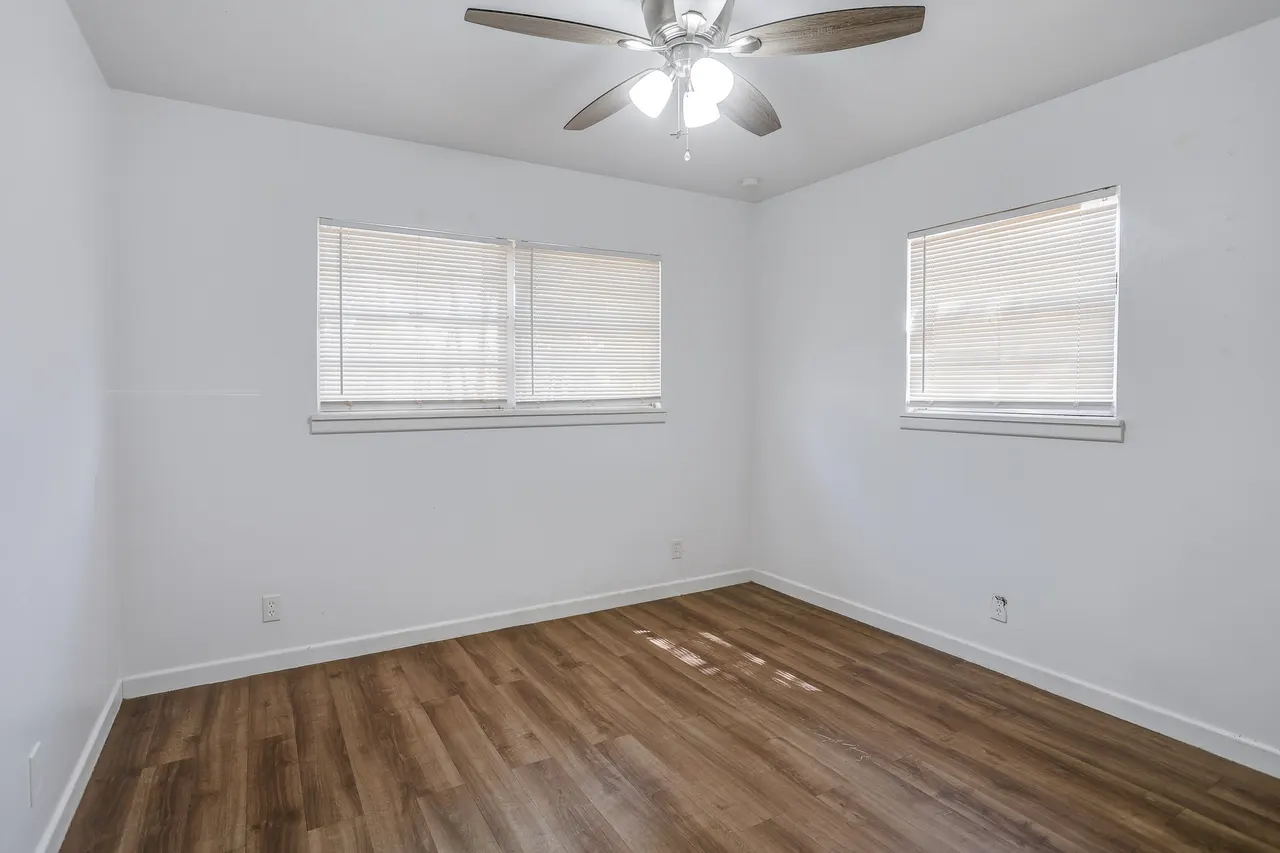 Photo 10 — 4902 43rd Street, Lubbock, TX 79414