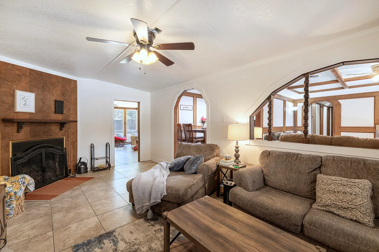 Photo 11 — 4210 44th Street, Lubbock, TX 79413
