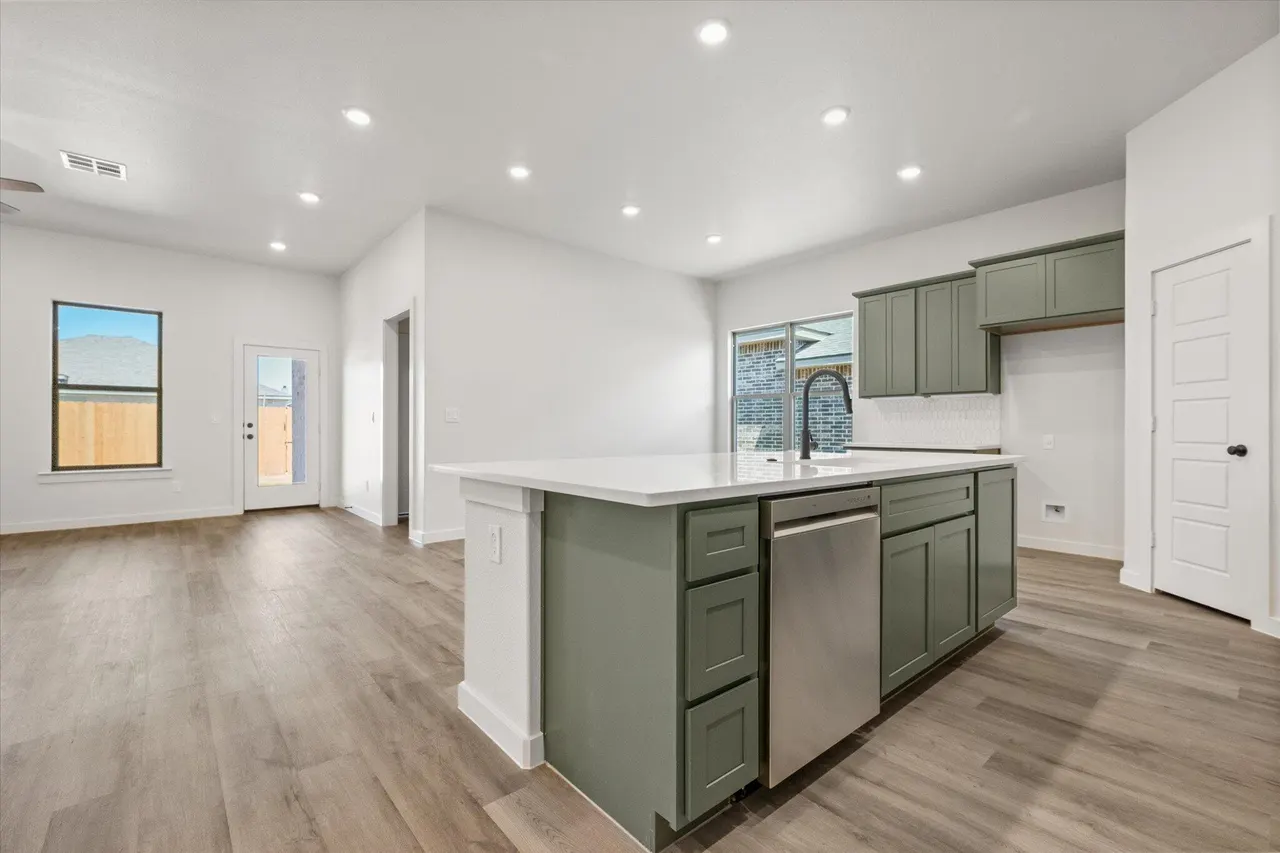 Photo 14 — 7014 16th Street, Lubbock, TX 79416