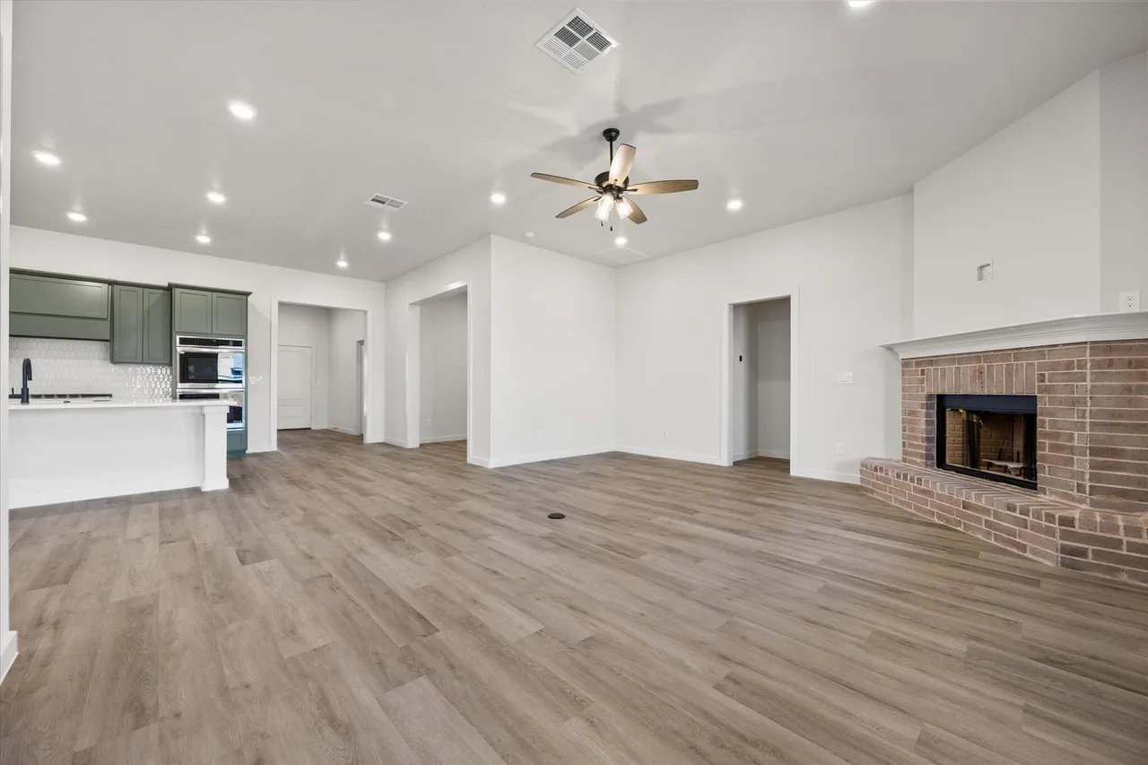 Photo 9 — 7014 16th Street, Lubbock, TX 79416
