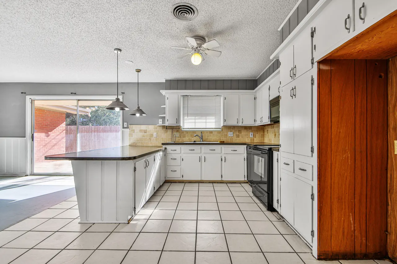 Photo 21 — 3515 48th Street, Lubbock, TX 79413