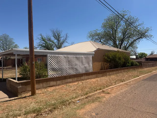 Photo 3 — 819 N 16th Street, Lamesa, TX 79331