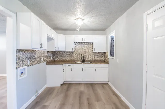 Photo 6 — 527 51st Street, Lubbock, TX 79404