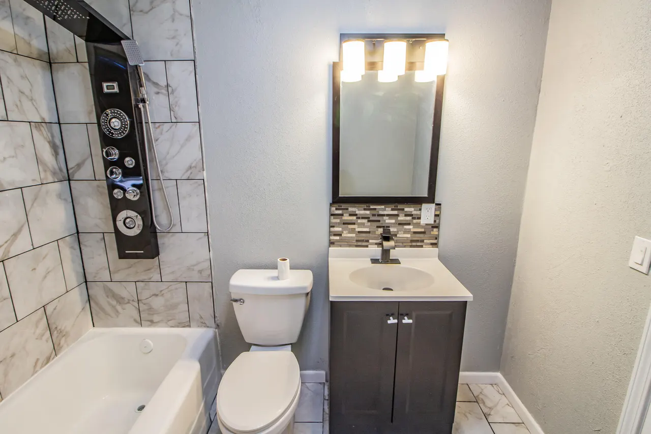 Photo 14 — 527 51st Street, Lubbock, TX 79404