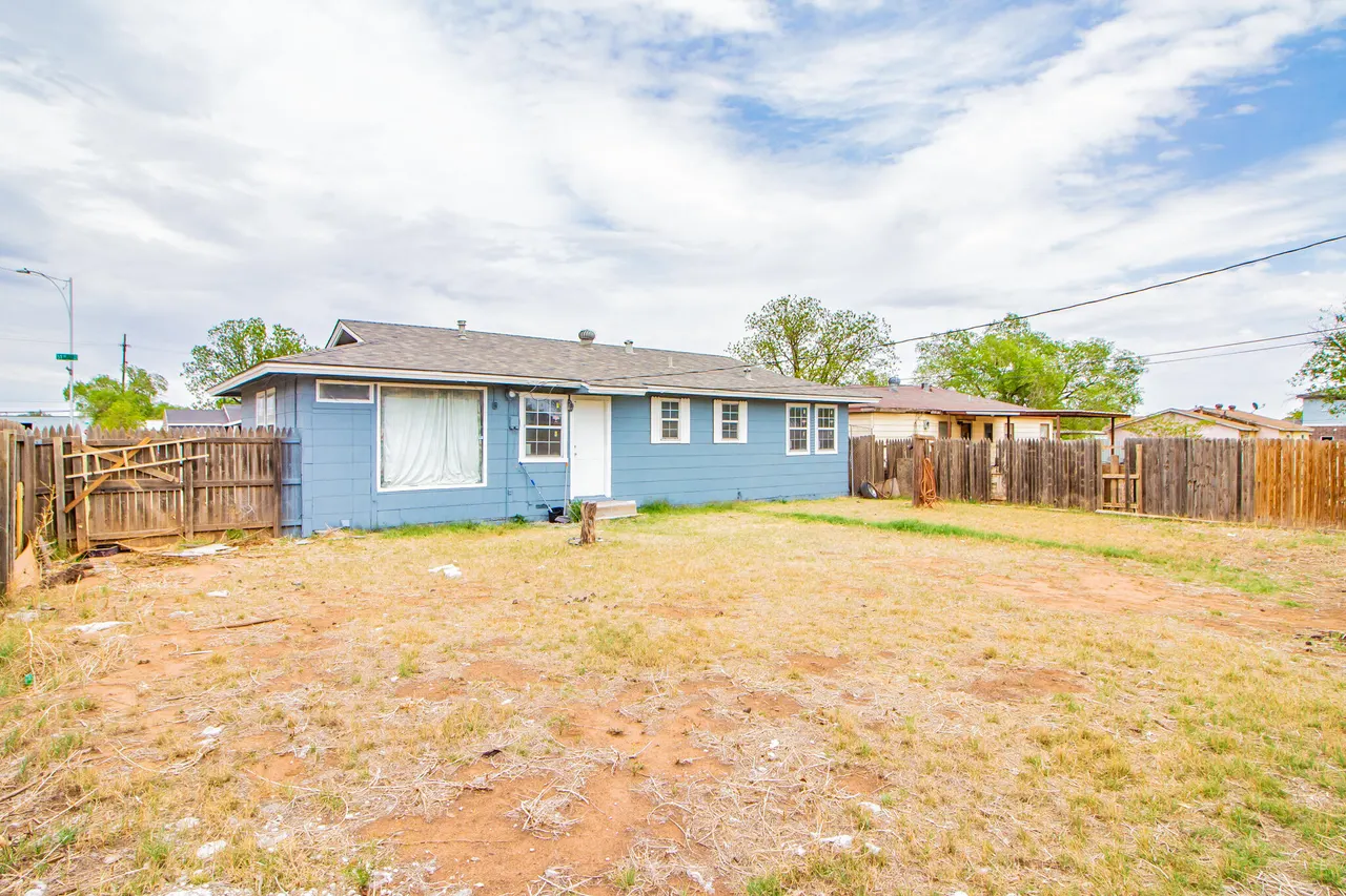 Photo 17 — 527 51st Street, Lubbock, TX 79404