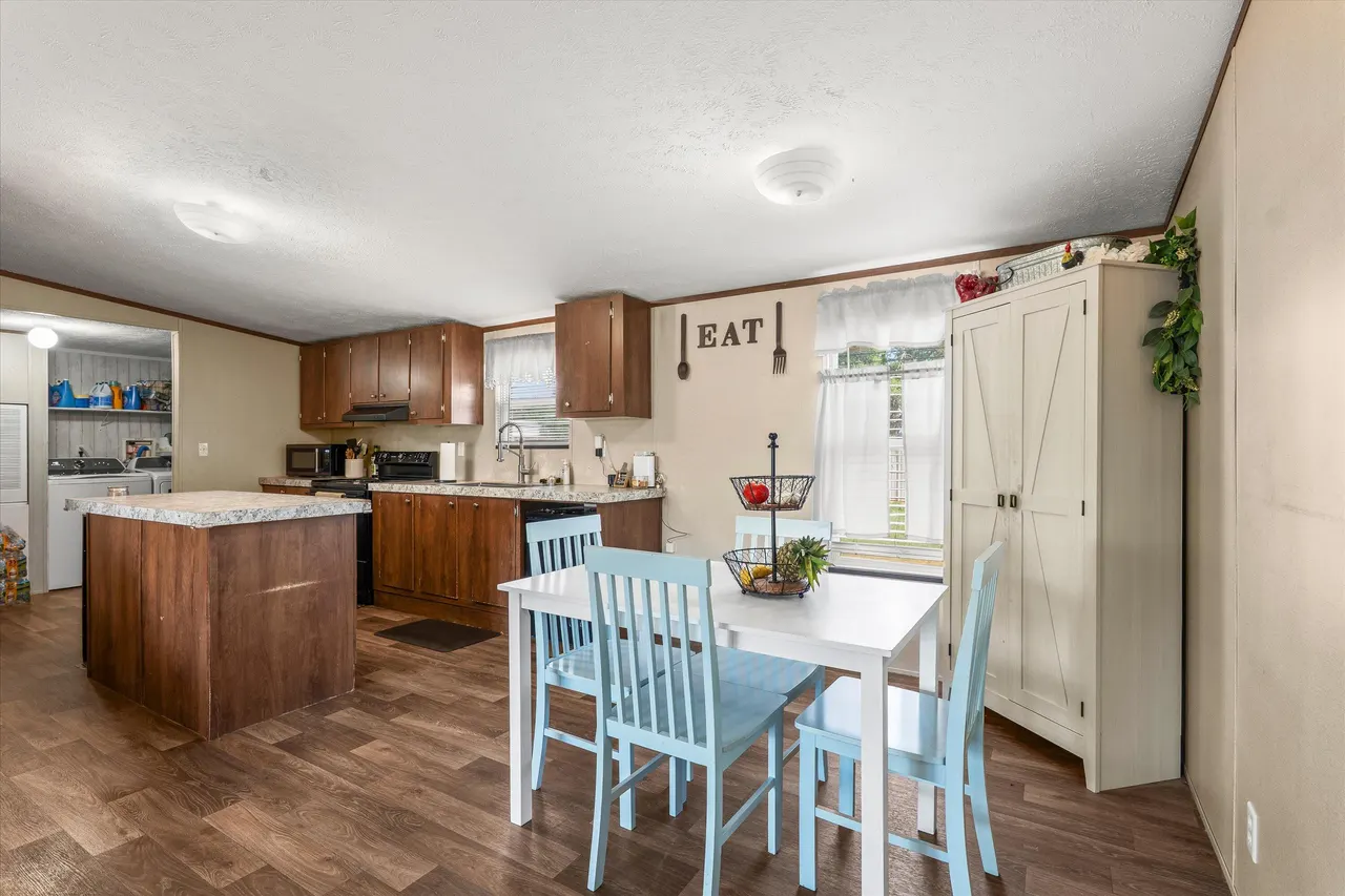 Photo 8 — 207 E 2nd Street, Sundown, TX 79372