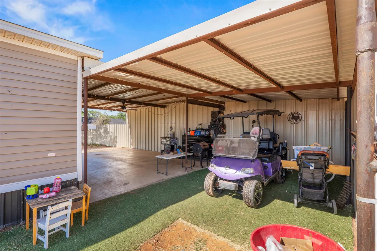 Photo 26 — 207 E 2nd Street, Sundown, TX 79372