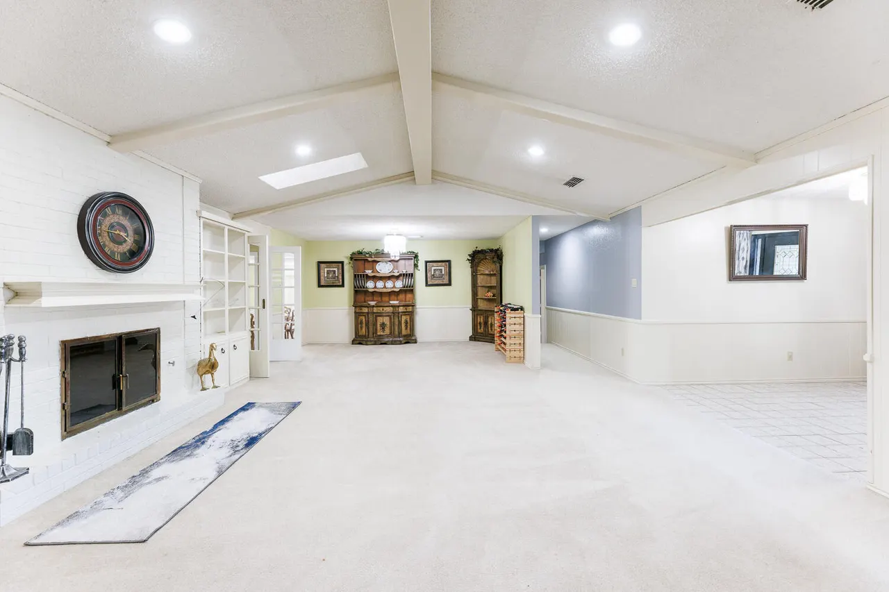 Photo 11 — 3713 95th Street, Lubbock, TX 79423